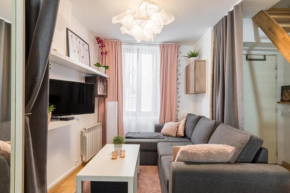 Charming two-bedroom duplex Saxe Gambetta